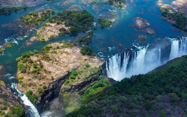 全球最刺激无边游泳池,被称为魔鬼池,一不小心就会掉进万丈深渊