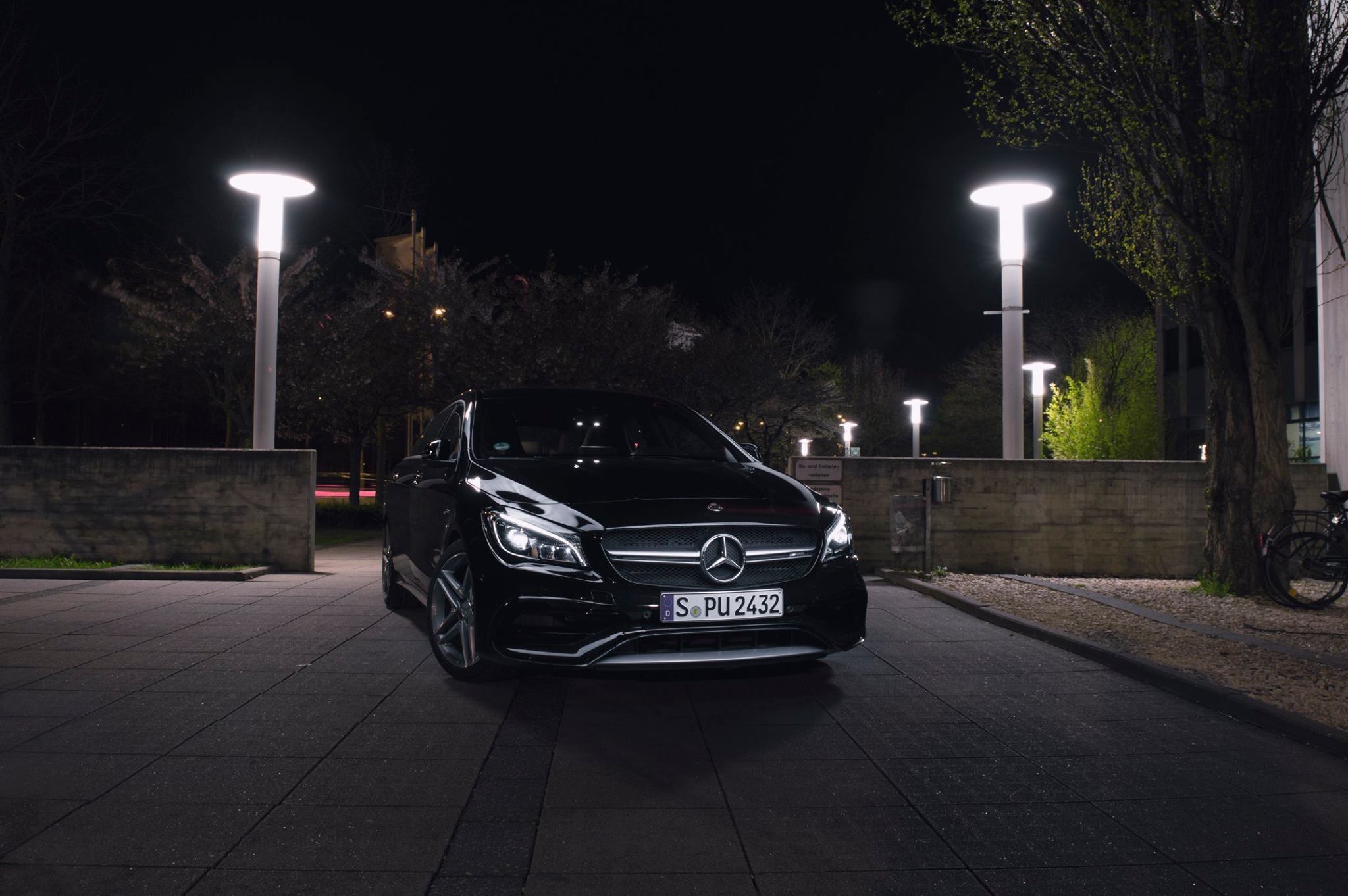 奔驰cla猎装版这是一款很有争议的车型你觉得它外形漂亮还是丑?