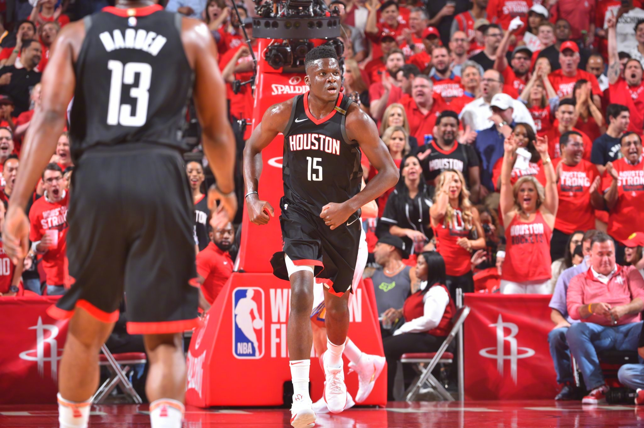 火箭主场98-94拿下天王山,总比分3-2领先|天王山|卡佩拉|塔克_新浪