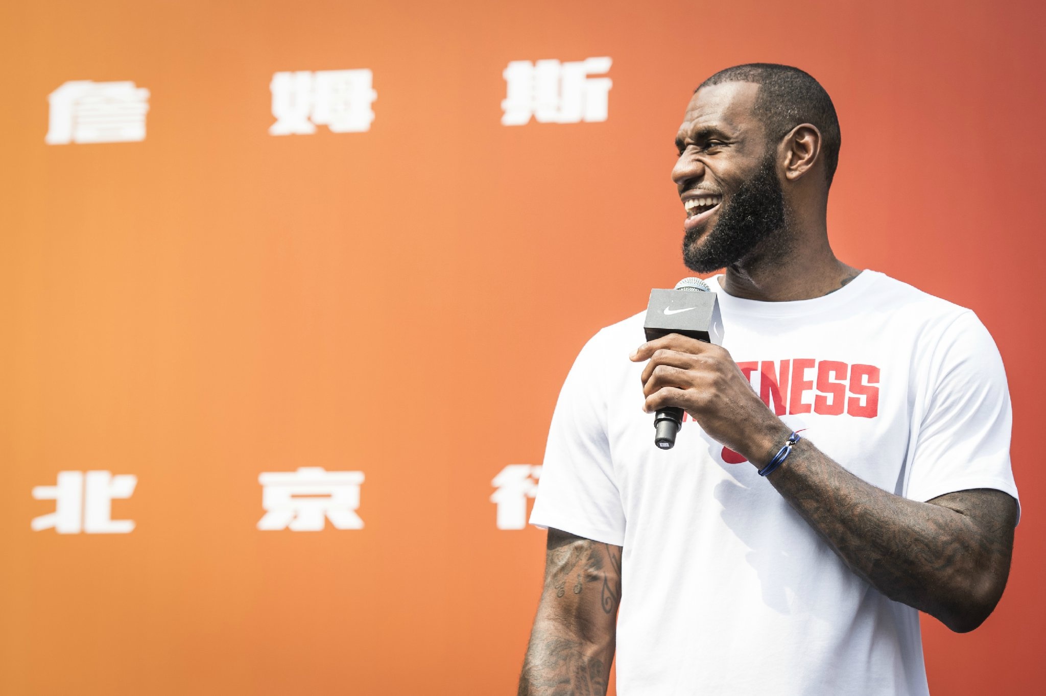 詹姆斯将在8月底来到中国上海,你准备好了吗?