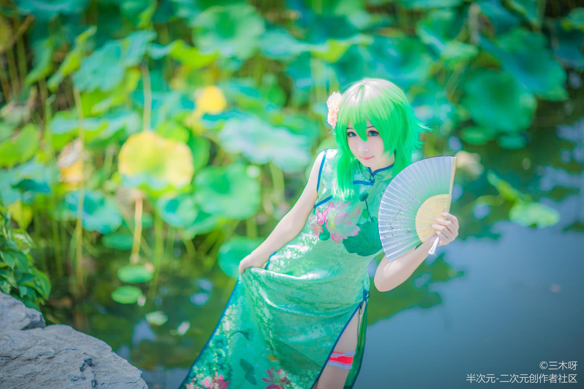 vocaloidgumi旗袍油纸伞下穿旗袍的她好美