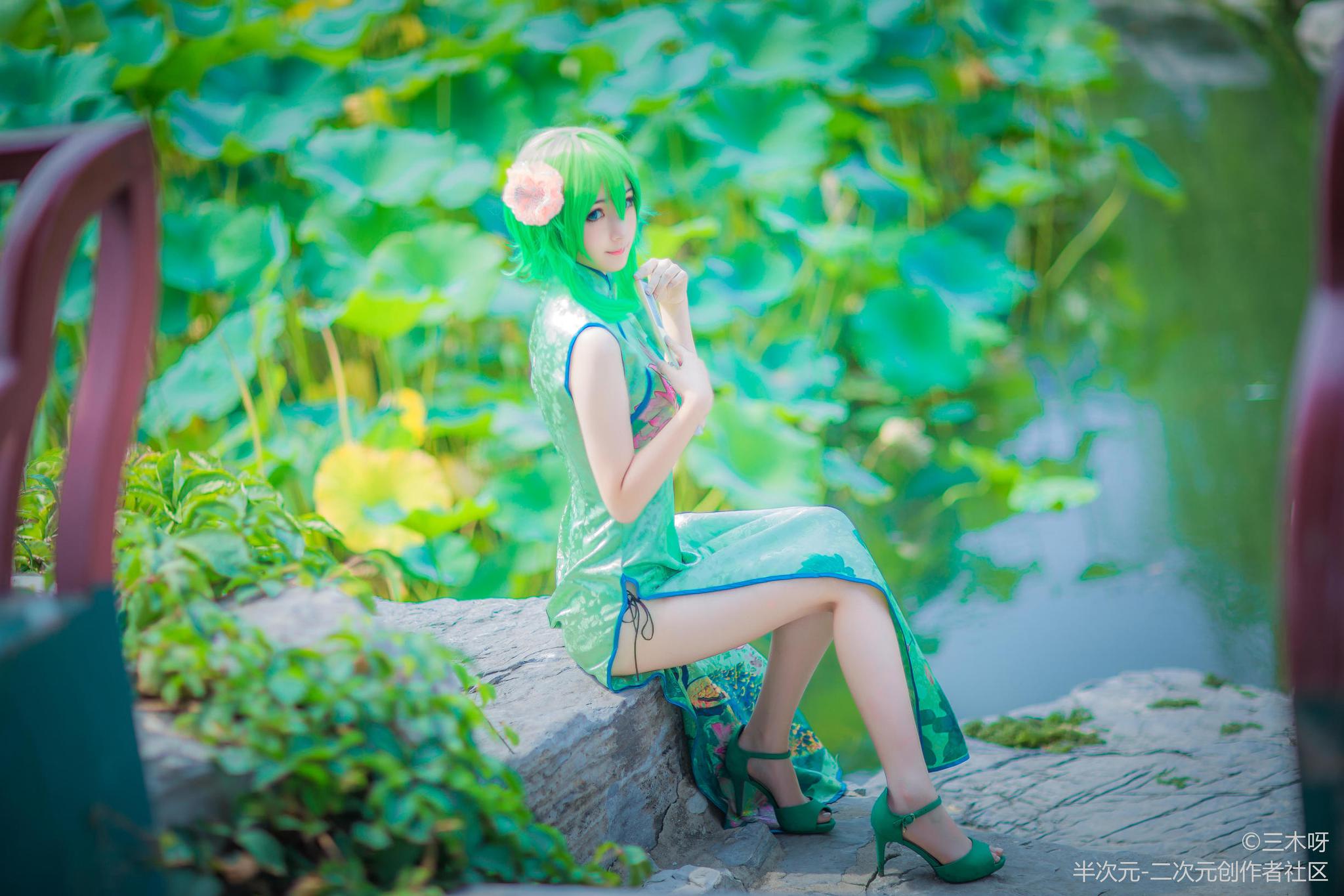 vocaloidgumi旗袍油纸伞下穿旗袍的她好美