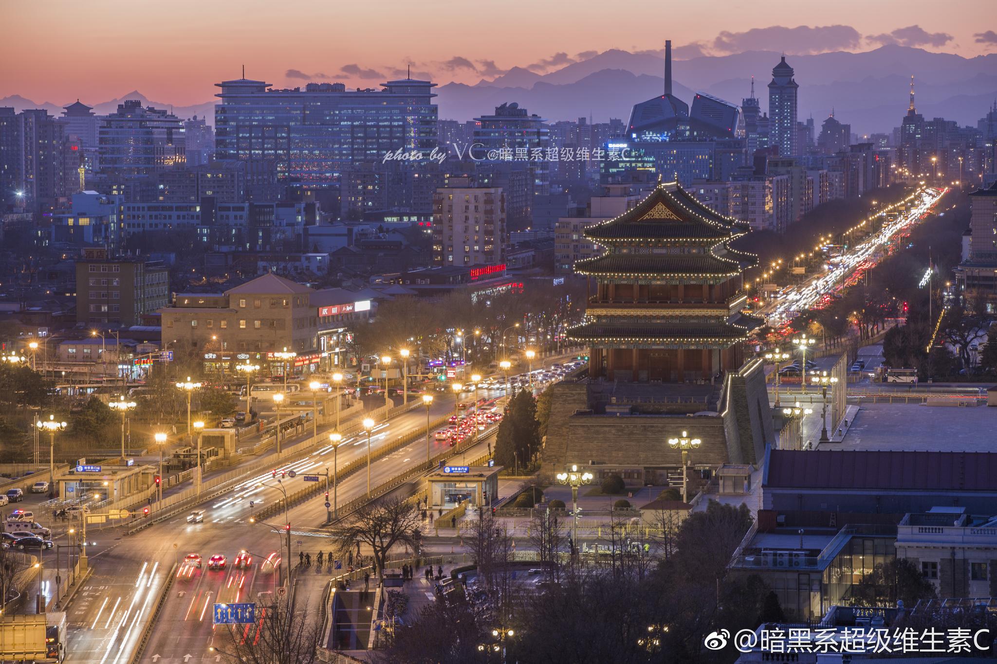 北京,一座三千年历史的六朝古城,一座古老与现代融合的国际大都市