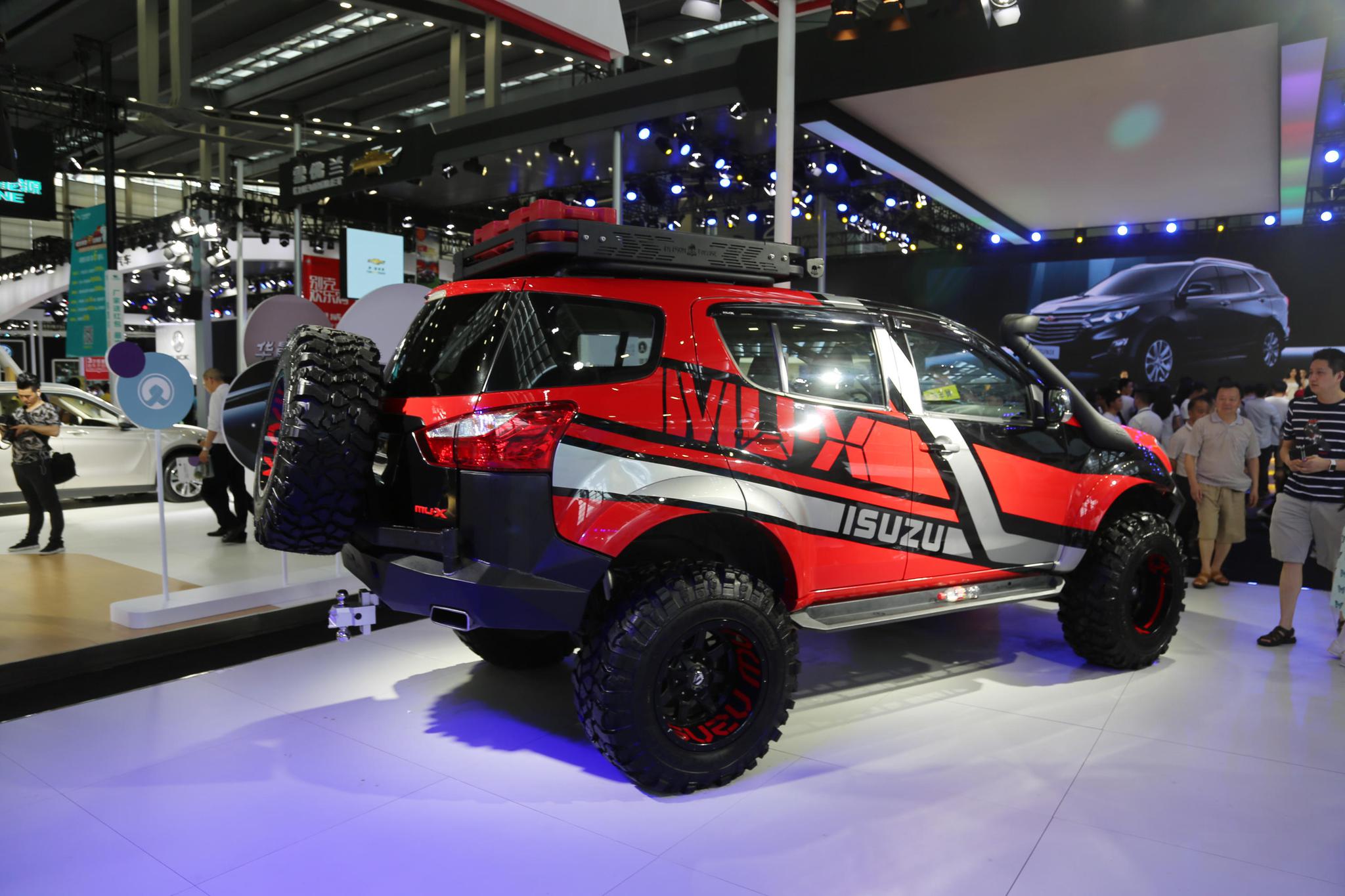 "牧游侠"亮相深港澳车展,以为漫威英雄,却是变形金刚汽车人!