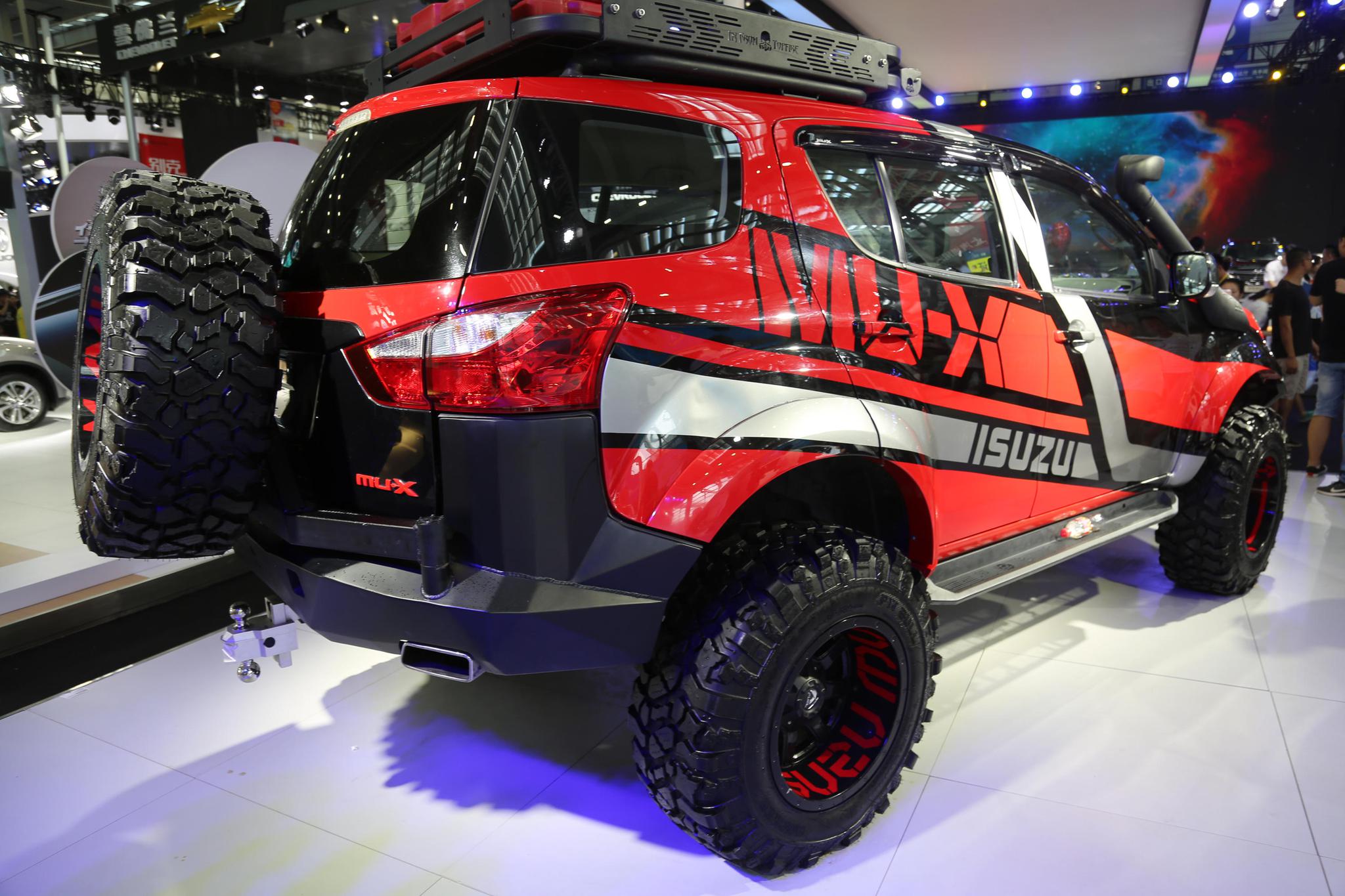 "牧游侠"亮相深港澳车展,以为漫威英雄,却是变形金刚汽车人!