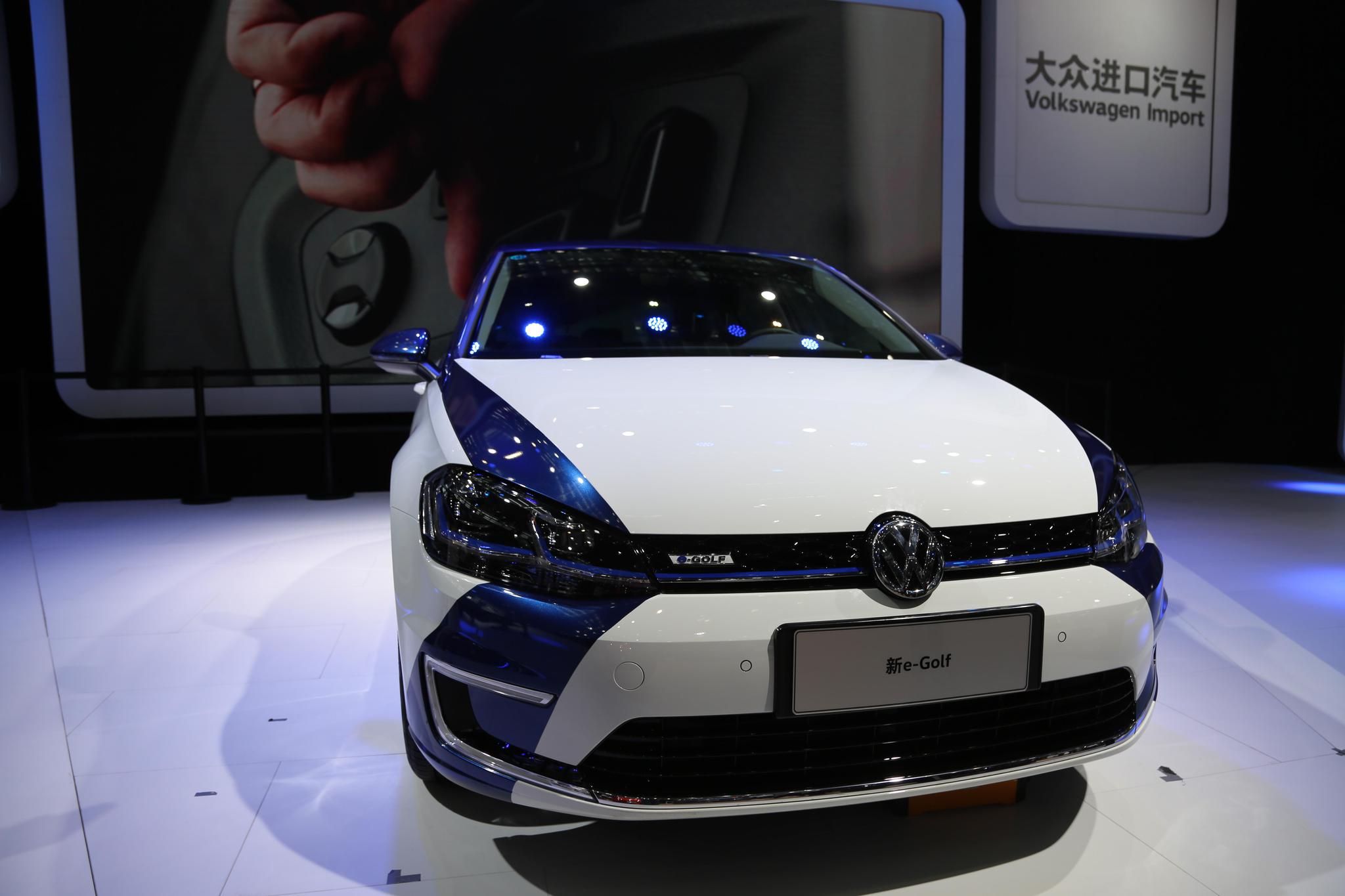 进口大众新e-golf,e触来电,2018深港澳国际车展实拍!