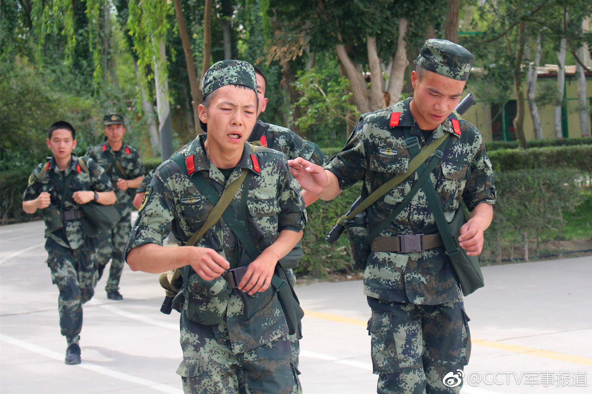 军营里 他们这样为党的生日献礼