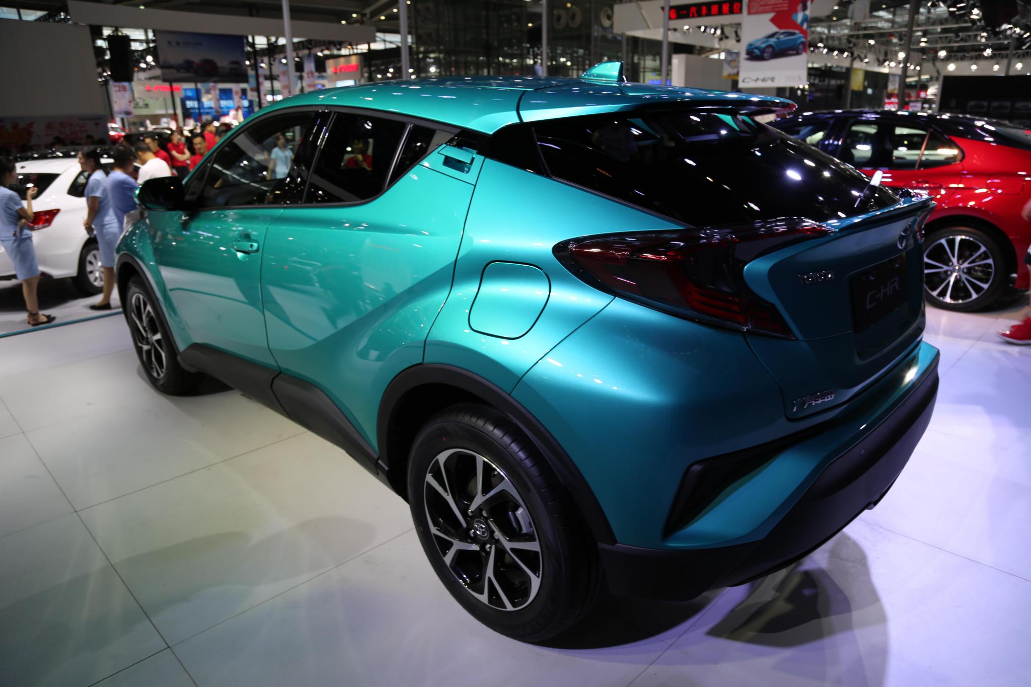 广汽丰田c-hr,15万级别全球战略潮流suv,车展实拍!