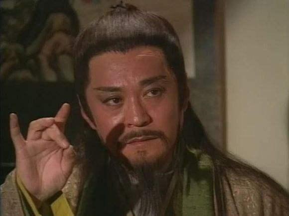 岳不群:对权力的追求中扭曲人性的伪君子