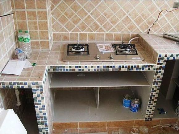 头次见朋友做砖砌橱柜这么好看,真想把买的橱柜砸了重装