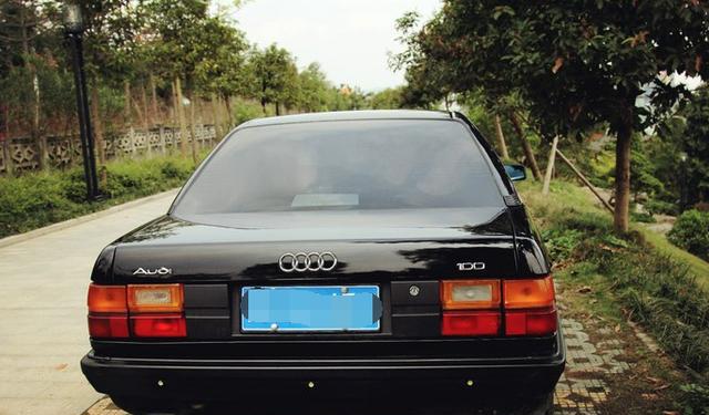 92年的奥迪100存活到现在也是一个奇迹这样的古董不多了