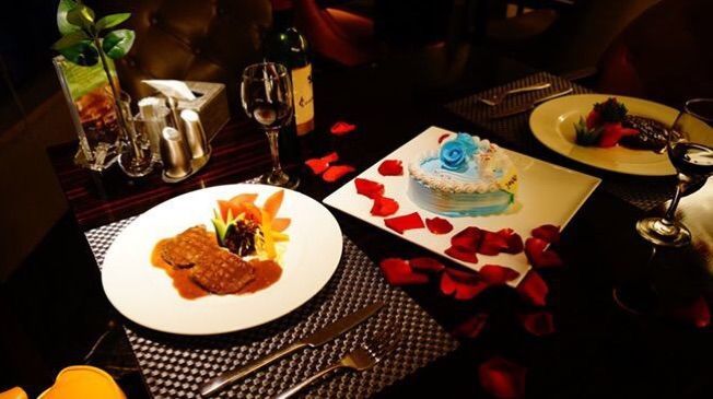 结婚两周年和老婆共进烛光晚餐,烛光被吹灭了,我的婚姻也散了