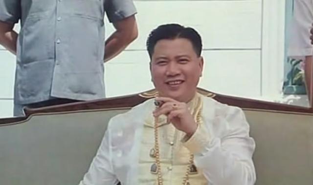 一出生就被抛弃,后成为娱乐圈大哥捧红周星驰,小娇妻比他小15岁