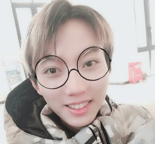 王者荣耀国服第一露娜孤影,一身柯南造型参与活动,稳坐圈内一哥