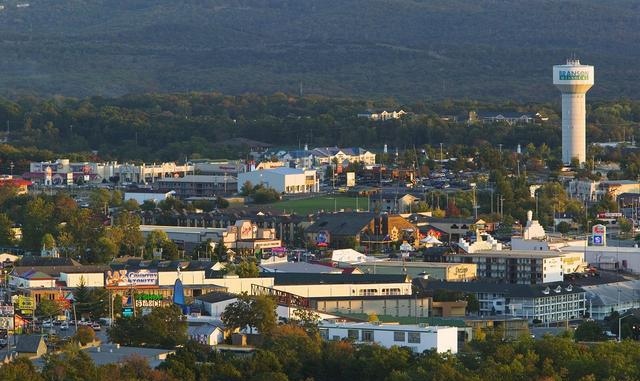 布兰森——美国中部的神秘音乐小镇