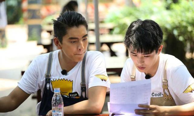 高能少年团王大陆嘴大被调侃能吞宇宙网友发现他神似古代某神像