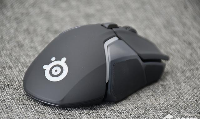 配置双传感器赛睿rival600游戏鼠标评测