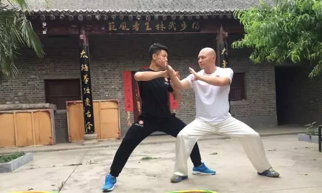 马保国也收散打徒弟！传武大师组团曲线抗击格斗狂人