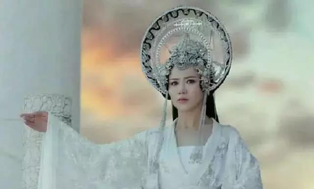 王艺禅,轩辕剑之汉之云》中王艺禅扮演天女青儿,这个圆形发型够厉害吧