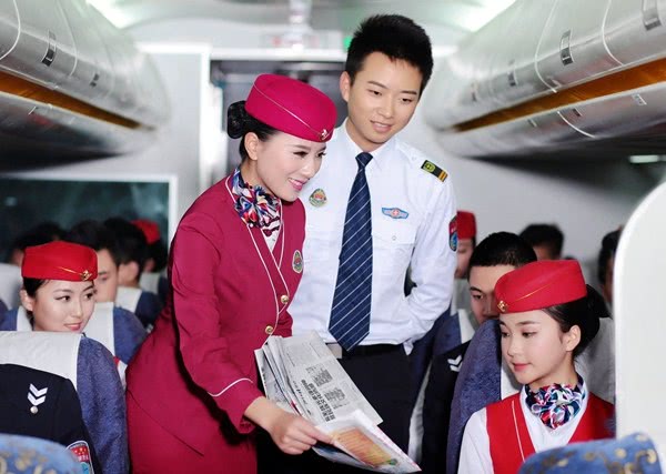 航空票务员工资高吗(航空公司票务员怎么样)