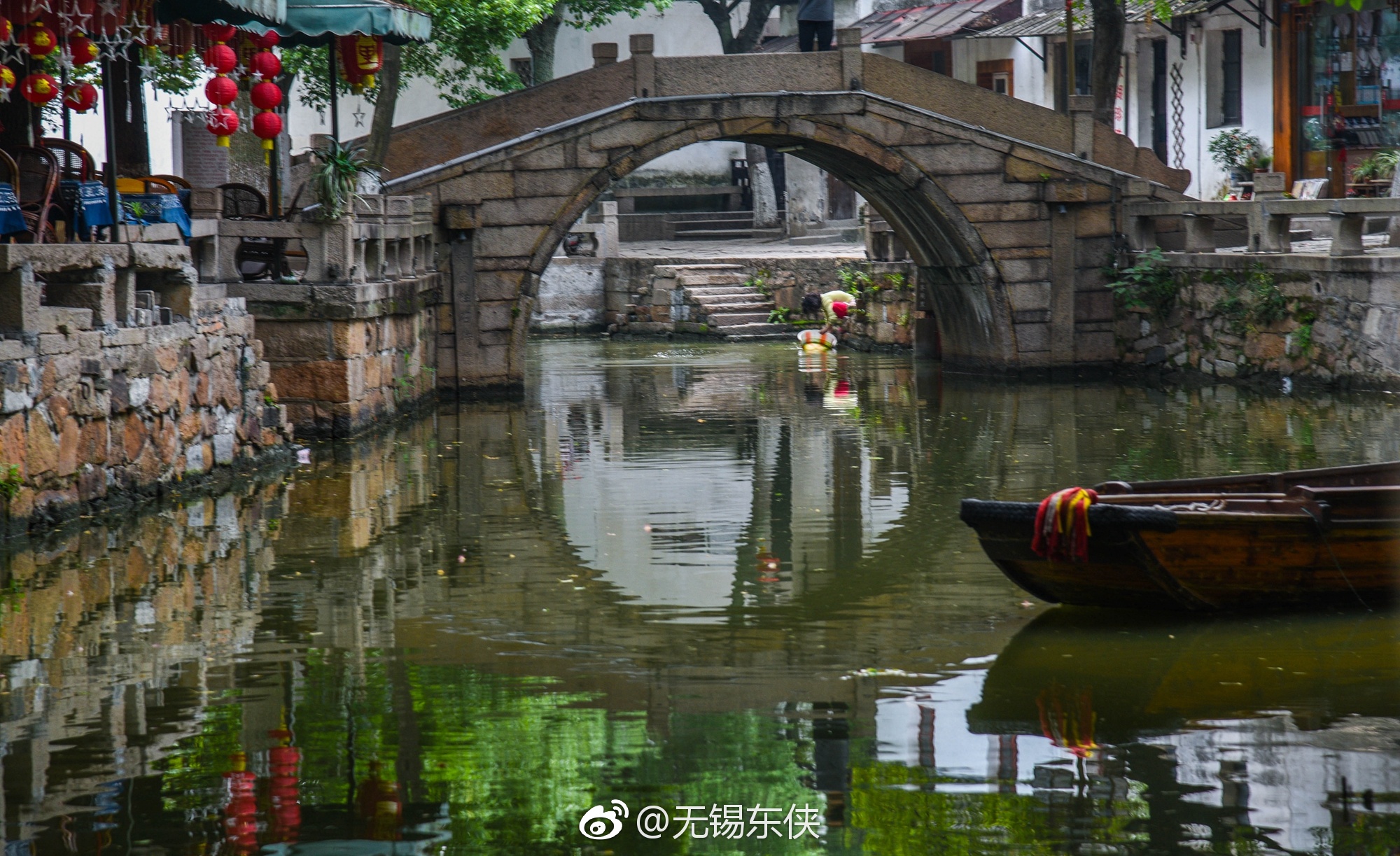 江南水乡同里古镇水道纵横，一条条清澈的河流在老屋门前潺潺流淌|同里古镇|老屋|江南水乡_新浪新闻
