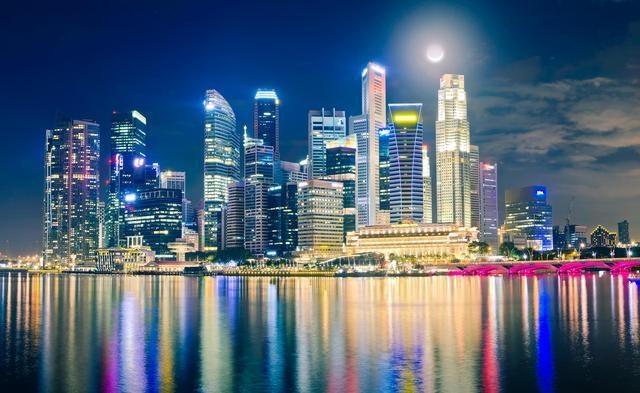 世界夜景最美的十大都市,中国有两个城市上榜,榜首竟在中国!