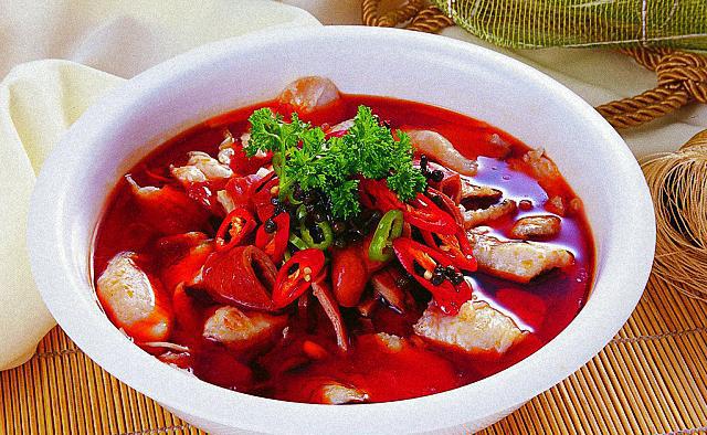 四川著名的地方特色菜肴--肥肠鱼的正宗配方和