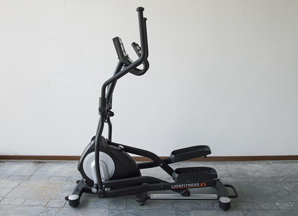 适合全家人的健身椭圆机长啥样深度评测德国力雅特e5