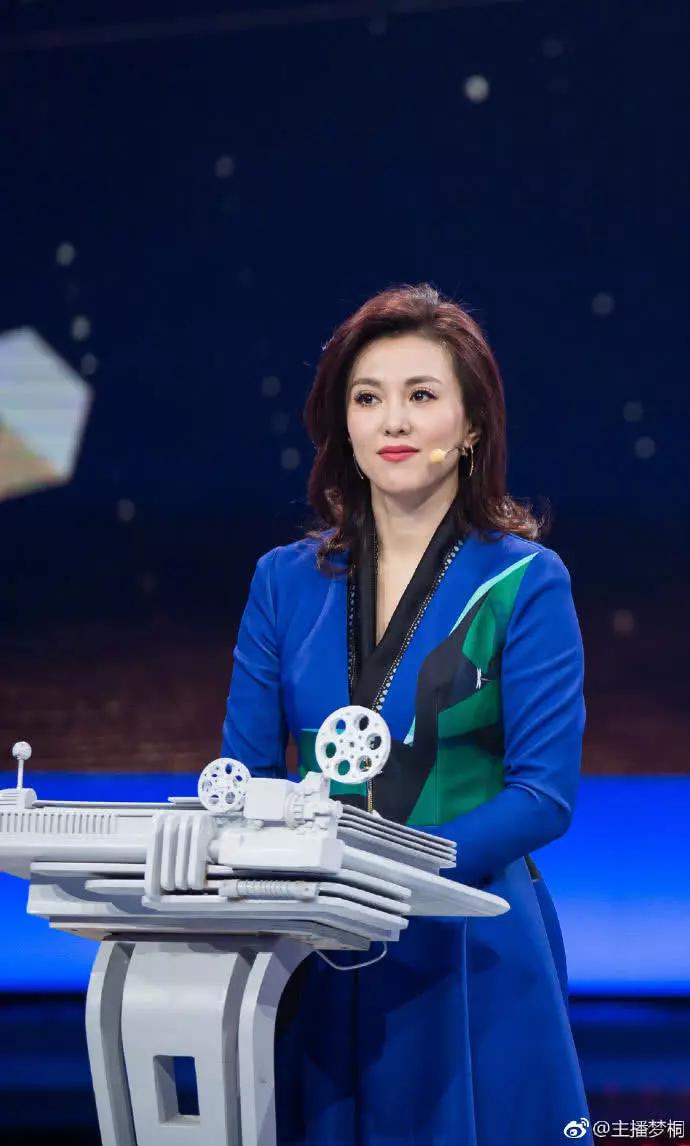 很多网友喜欢"挑央视主持人"的错,而梦桐几乎没有素材给他们做视频