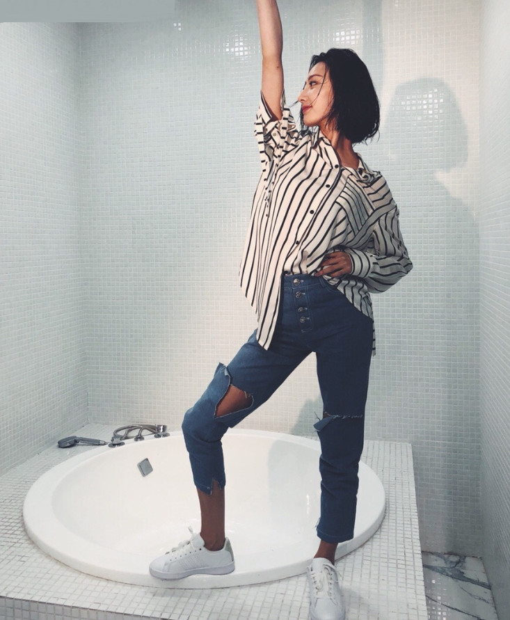 陈雅婷打扮低调,却难掩豪门千金的气质,难怪王思聪为她破例