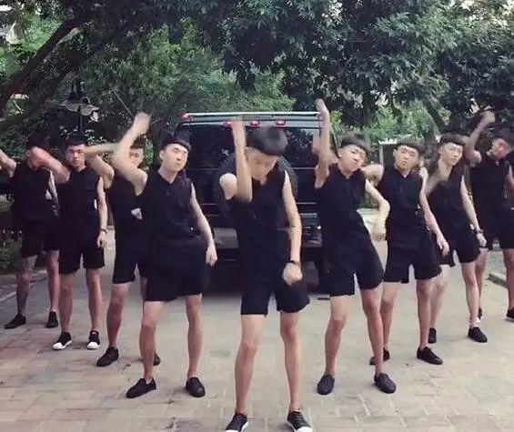 牌牌琦想要复出!高调入驻抖音被封号,牌牌琦又找到突破口