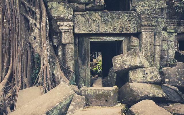 古人孤身在外宁可一个人睡在坟旁都不敢进荒庙过夜怕什么