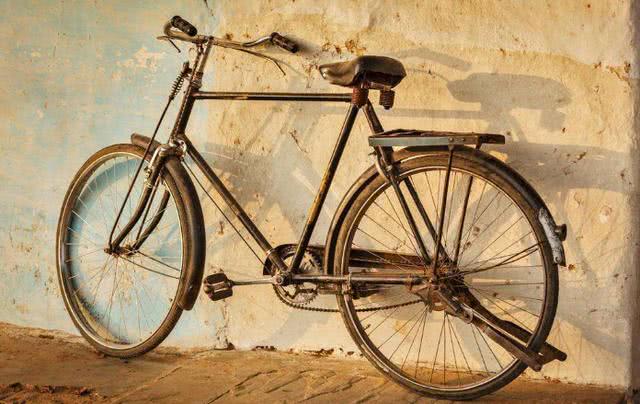 那些年 我们最可靠的坐骑 自行车大军都靠他们