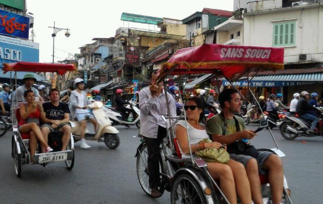 世界上最奇葩的一种交通工具。号称“客先死”中国游客非常钟爱