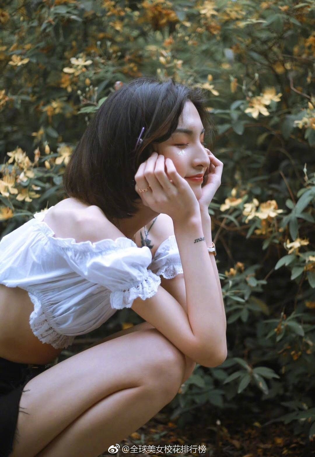 短发也很美谭茜蔓东华大学2017级服装设计专业本科来自湖南