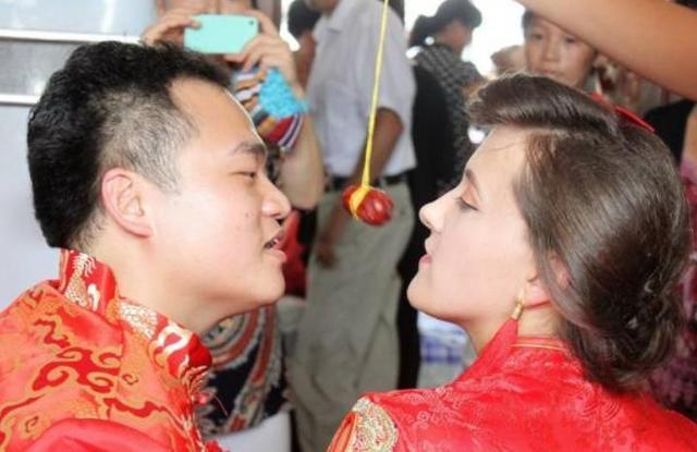 俄罗斯美女来中国找老公,不要房不要车,只有一条件,你能接受吗