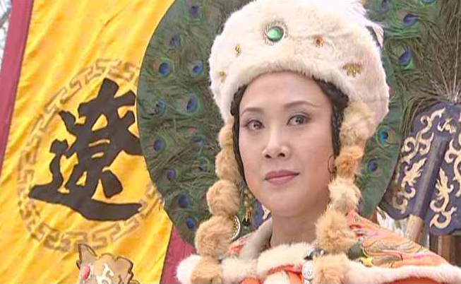 就把耶律宗真过继当儿子,所以耶律宗真是由被皇后给养大的,自己的亲生