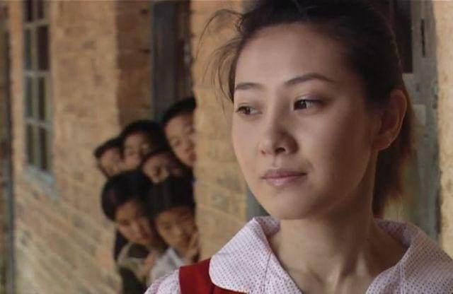 女子有病回娘家小住,回来丈夫搬走了,三年后偶遇前夫,女子愣住