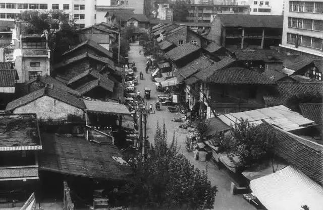 这组老照片记录乐山的变迁和乐山人的回忆