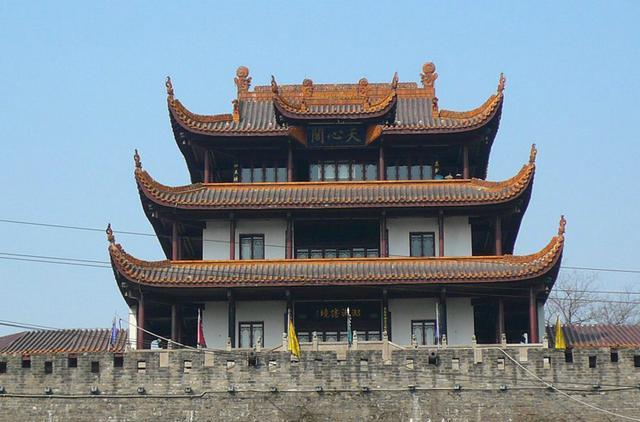 长沙旅游必去十大景点推荐(长沙旅游必去十大景点推荐一下)