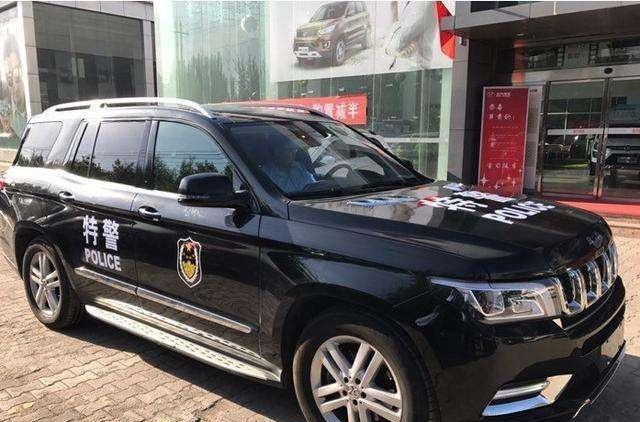 街头出现大批全新警车版汉兰达,网友:还不如国产车霸气!