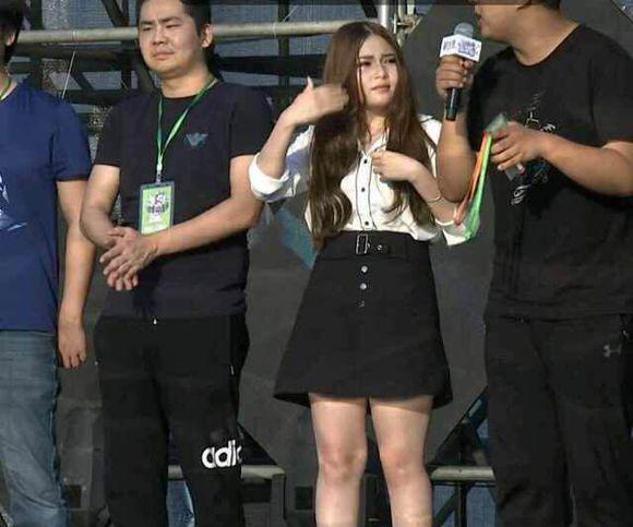 "斗鱼嘉年华"变成"毁人尬年华"! 主播私下真容大公开!