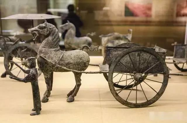 古代车辆有没有减震,马车是怎么解决减震问题的?