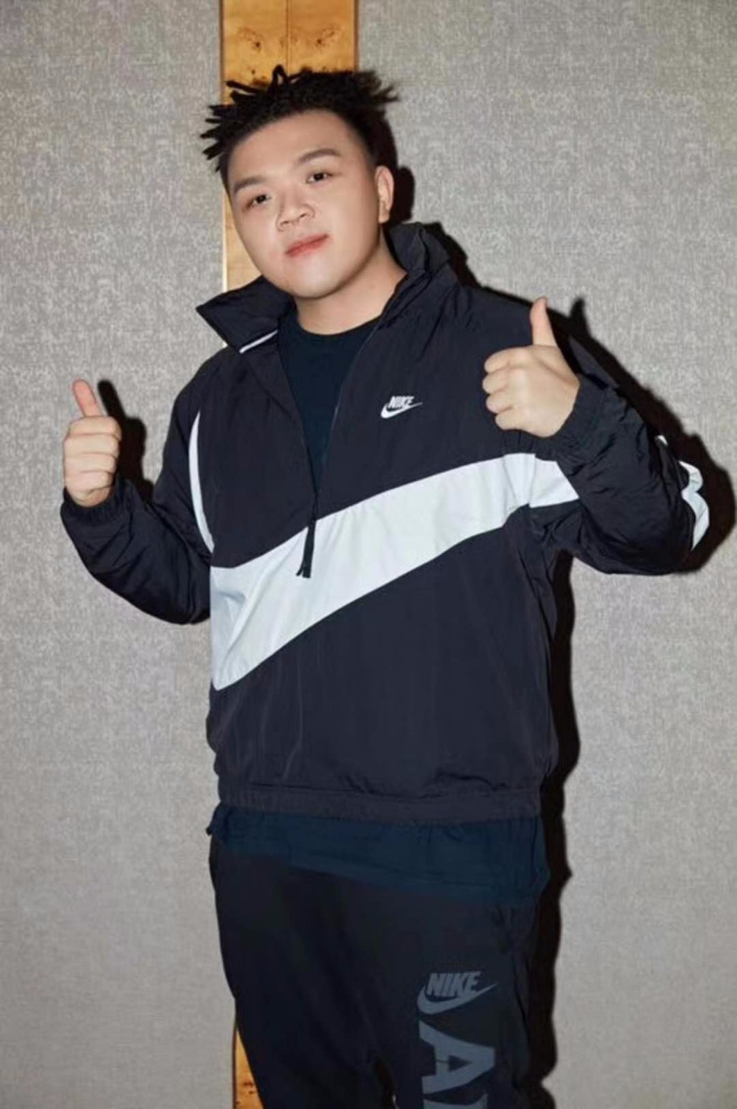 艾福杰尼 黄旭出席并未说唱 参与nike f1突破速度挑战