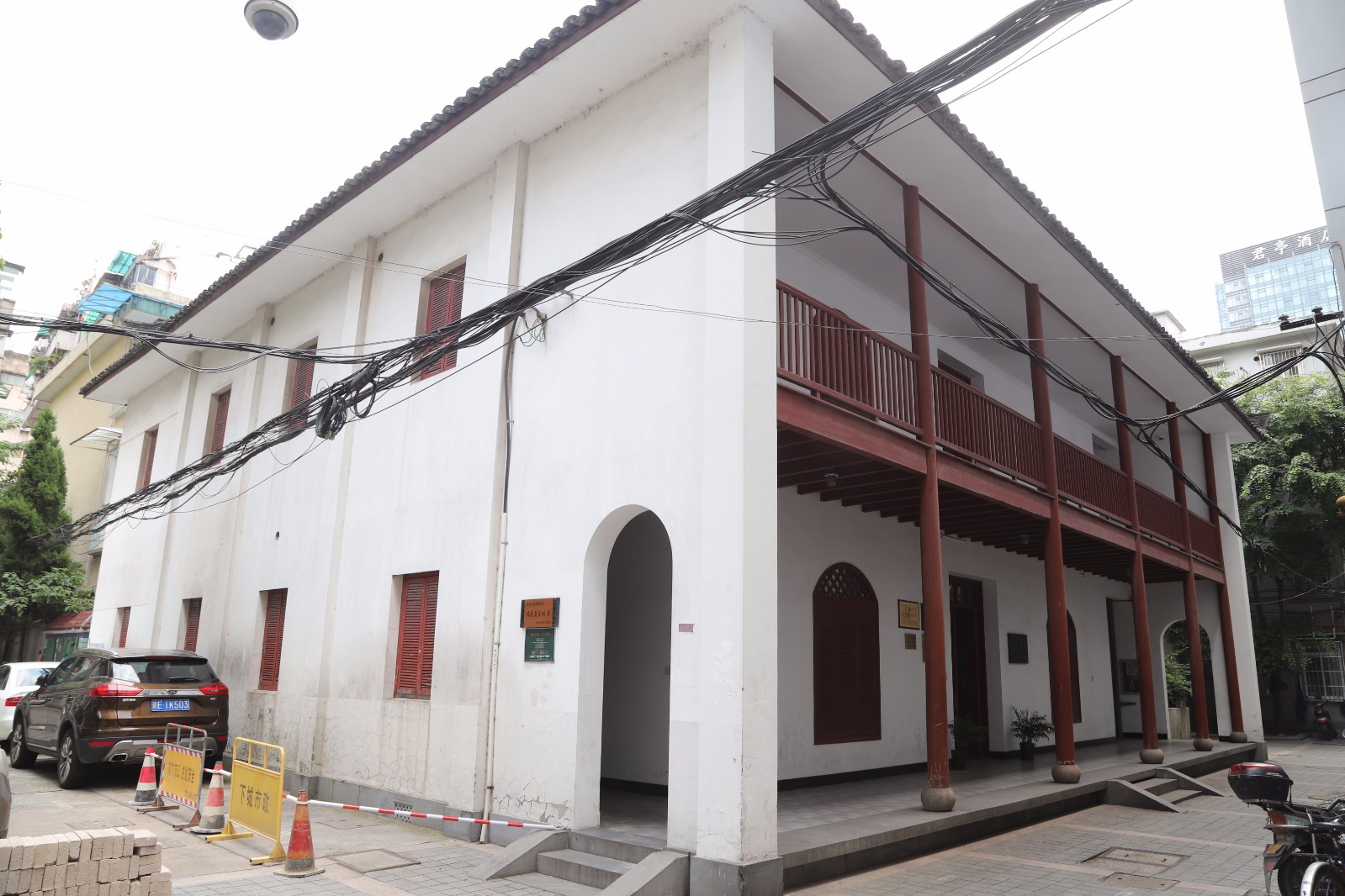 实拍美国前驻华大使司徒雷登故居,他生于中国死后葬于中国