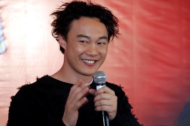 这才是大爱！他是最早签捐器官的歌神，他是首位捐骨髓的影帝|功夫|捐骨髓|大爱_新浪新闻