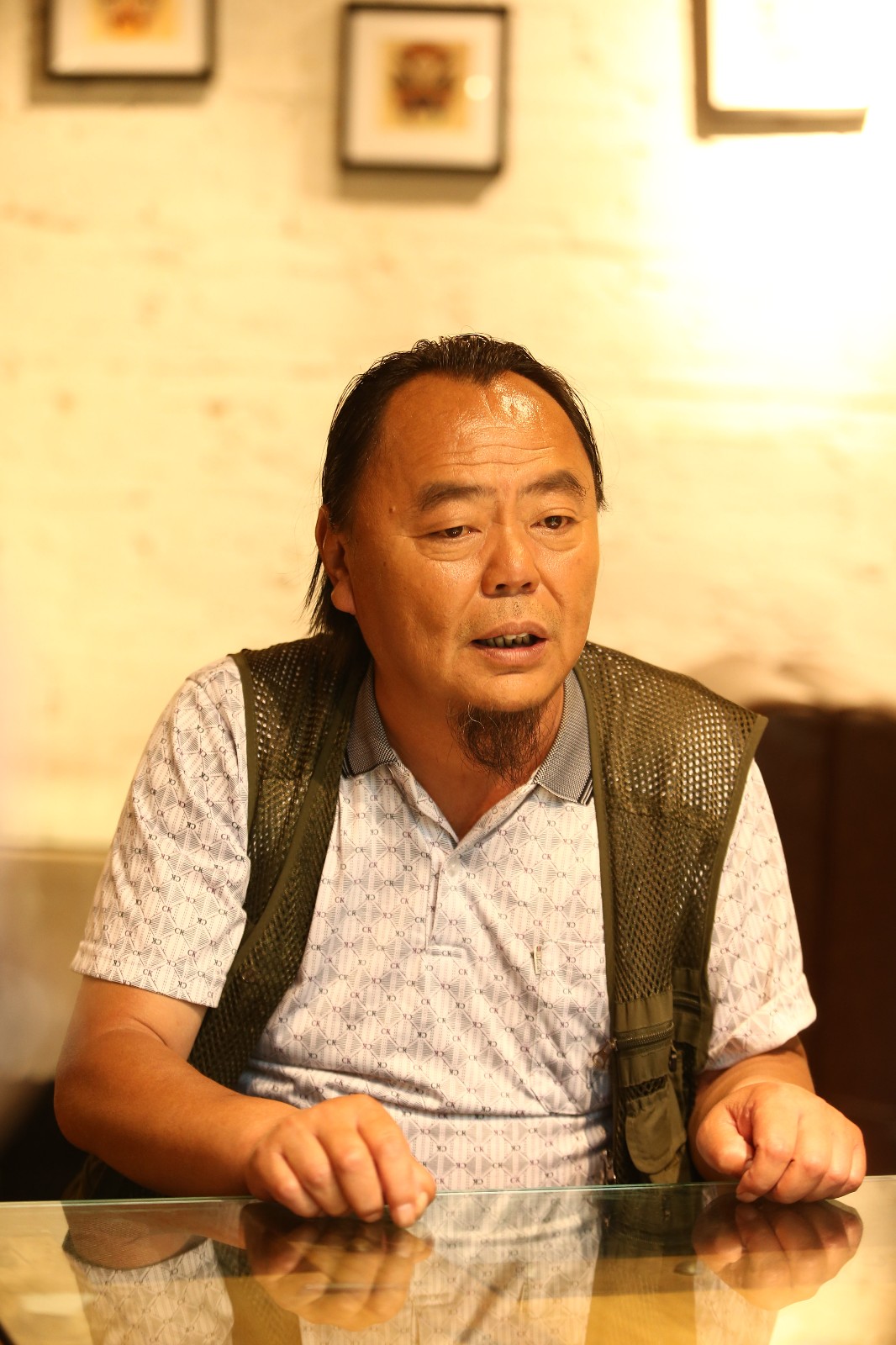 探班方言歌舞剧《官渡人家》 融入滇菜元素惹人馋|官渡人家|方言|苗飞