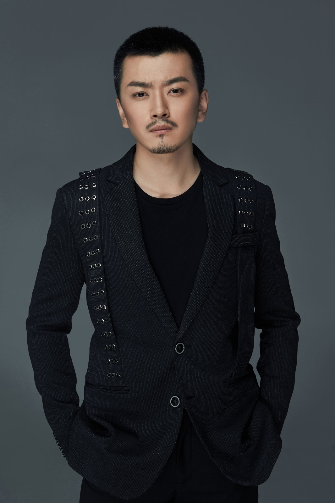 李政霖硬汉写真曝光 新剧《江南剿匪记》即将来袭