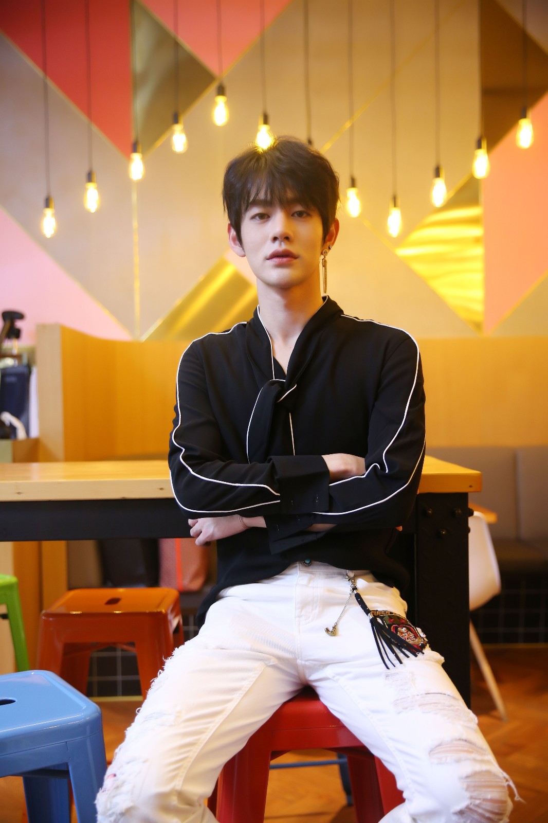 swin《心动宅急送》默契配合做汉堡朱云龙被"补刀"承认爱请客