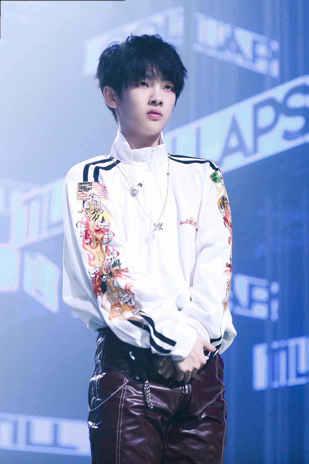 《till i collapse》 潮音战纪再夺冠|samuel|舞台|周震南_新浪网